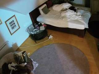 voyeurcam-julmodels-whitebed-4 camsoda stream image, 13.02.2025 16:30