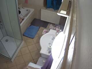 voyeurcam-julmodels-bath-2nd-2 camsoda stream image, 31.08.2025 10:30