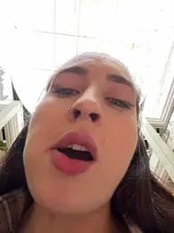 Holly_Play stripchat stream image, 12.09.2025 09:00