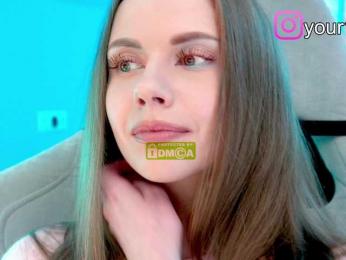 VikkiExtraCheese bongacams stream image