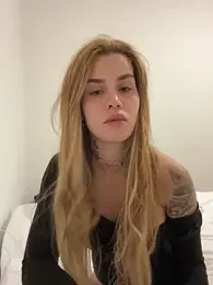 EmiliaCatalina stripchat stream image