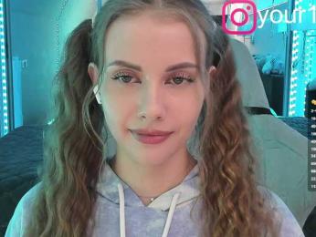 VikkiExtraCheese bongacams stream image
