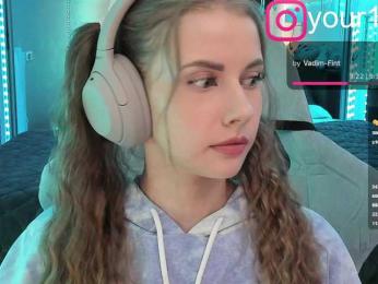 VikkiExtraCheese bongacams stream image