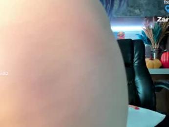 honey_pinkgreen chaturbate stream image, 27.09.2025 07:40