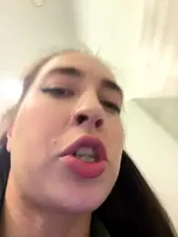 Holly_Play stripchat stream image, 28.09.2025 10:00