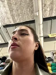 Holly_Play stripchat stream image, 28.09.2025 10:00