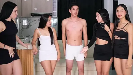 Petiteess stripchat stream image