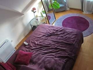 voyeurcam-julmodels-whitebed-4 camsoda stream image, 02.10.2025 03:00