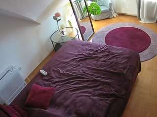 voyeurcam-julmodels-whitebed-4 camsoda stream image, 02.10.2025 03:00