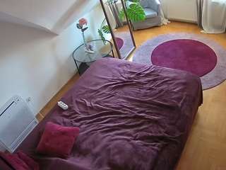 voyeurcam-julmodels-whitebed-4 camsoda stream image, 02.10.2025 03:00