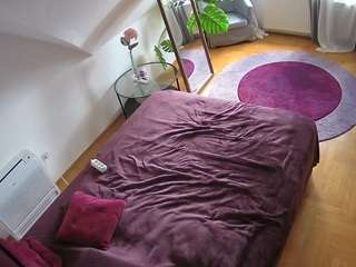 voyeurcam-julmodels-whitebed-4 camsoda stream image, 02.10.2025 03:00