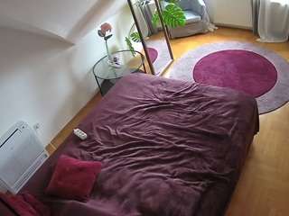 voyeurcam-julmodels-whitebed-4 camsoda stream image, 02.10.2025 03:00