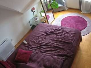 voyeurcam-julmodels-whitebed-4 camsoda stream image, 02.10.2025 03:00