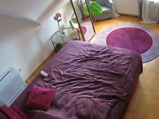 voyeurcam-julmodels-whitebed-4 camsoda stream image, 02.10.2025 03:00