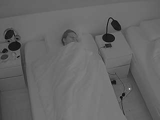 voyeurcam-julmodels-bed-7 camsoda stream image, 02.10.2025 03:00