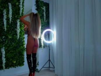 zinasquirts chaturbate stream image