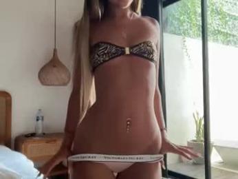 luvlivvyy chaturbate stream image