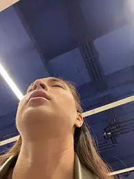 Holly_Play stripchat stream image, 06.10.2025 10:00
