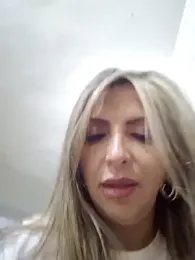 _Abril-Office1 stripchat stream image, 19.02.2025 19:10