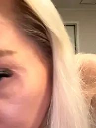 MIA-XXX stripchat stream image, 10.10.2025 03:00
