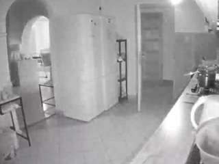 voyeurcam-julmodels-kitchen camsoda stream image