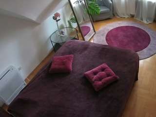 voyeurcam-julmodels-whitebed-4 camsoda stream image, 09.10.2025 18:00