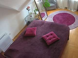 voyeurcam-julmodels-whitebed-4 camsoda stream image, 09.10.2025 18:00