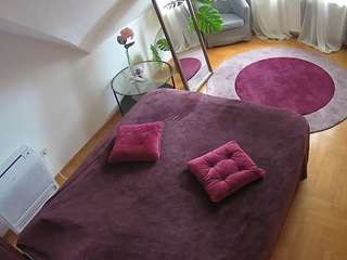 voyeurcam-julmodels-whitebed-4 camsoda stream image, 09.10.2025 18:00