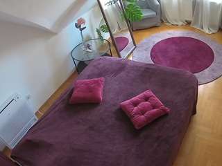 voyeurcam-julmodels-whitebed-4 camsoda stream image, 09.10.2025 18:00