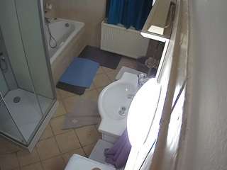 voyeurcam-julmodels-bath-2nd-2 camsoda stream image, 09.10.2025 18:00