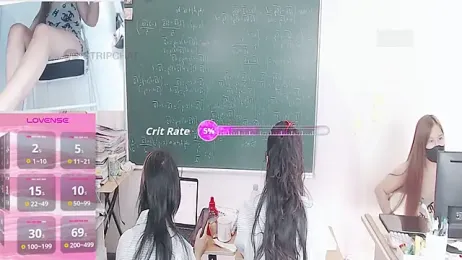 _Math_ stripchat stream image, 18.10.2025 06:30