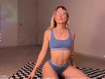 petitebrat chaturbate stream image, 22.10.2025 17:10