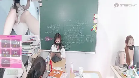 _Math_ stripchat stream image, 26.10.2025 03:00