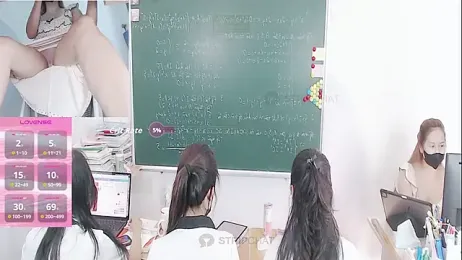 _Math_ stripchat stream image, 26.10.2025 03:00
