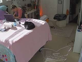 voyeurcam-house-charleys-room camsoda stream image