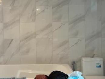 luvlivvyy chaturbate stream image