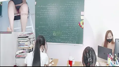 _Math_ stripchat stream image, 29.10.2025 13:40