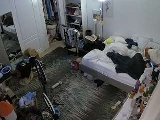 voyeurcam-hornyhostel-02 camsoda stream image