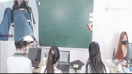 _Math_ stripchat stream image, 02.11.2025 03:20