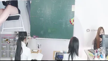 _Math_ stripchat stream image, 05.11.2025 14:10