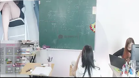 _Math_ stripchat stream image, 05.11.2025 14:10