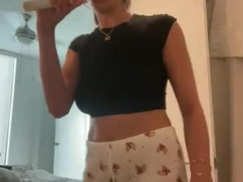 camiliakxoxo chaturbate stream image