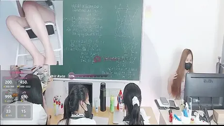 _Math_ stripchat stream image, 09.11.2025 03:50
