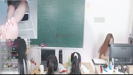 _Math_ stripchat stream image, 09.11.2025 03:50