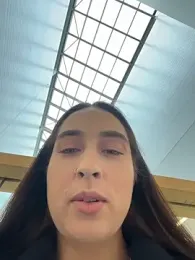 Holly_Play stripchat stream image, 11.11.2025 09:00