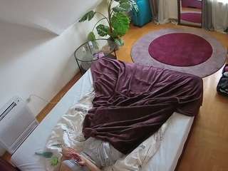 voyeurcam-julmodels-whitebed-4 camsoda stream image, 11.11.2025 07:00