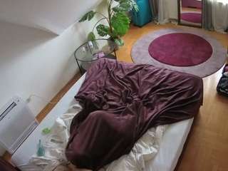 voyeurcam-julmodels-whitebed-4 camsoda stream image, 11.11.2025 07:00