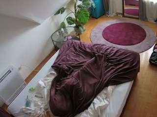 voyeurcam-julmodels-whitebed-4 camsoda stream image, 11.11.2025 07:00