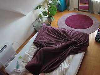 voyeurcam-julmodels-whitebed-4 camsoda stream image, 11.11.2025 07:00