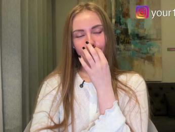 VikkiExtraCheese bongacams stream image